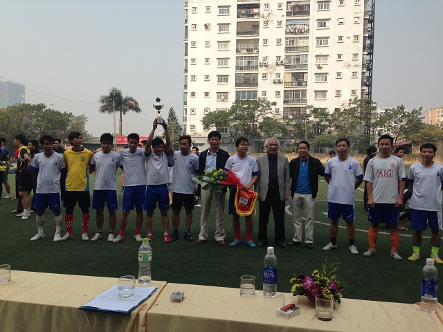 Đội bóng Đoàn Thanh Niên Hacinco giành chức vô địch bóng đá mini nam giải ISCup 2013